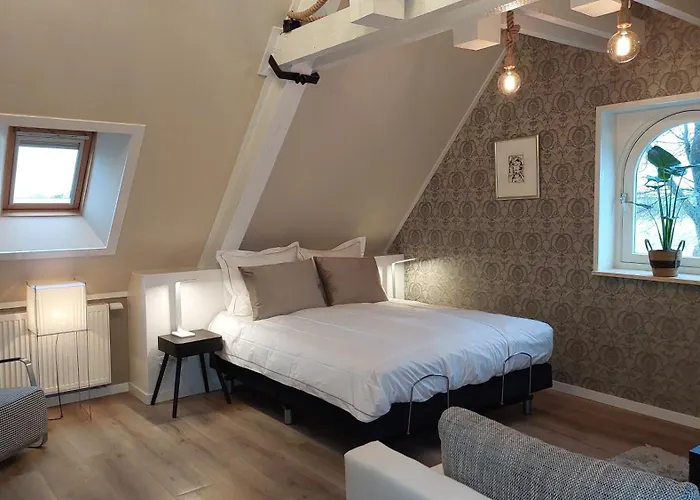 Het Schipperskerkje 3*