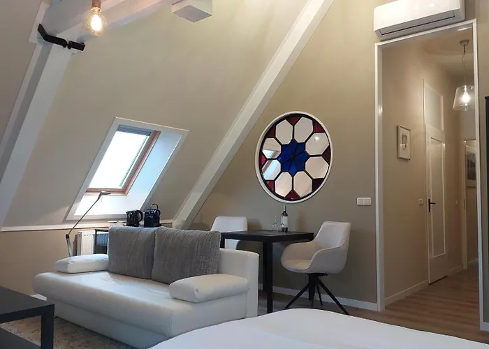 Bed & Breakfast Het Schipperskerkje Tolkamer