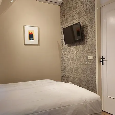 Het Schipperskerkje 住宿加早餐酒店 Tolkamer